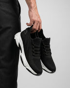 Vertex Black 6_holding